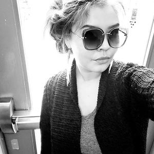 Meet your Posher, Destiny